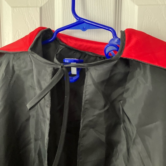 Halloween Black and Red Count Dracula Tie On Cape - Picture 2 of 3